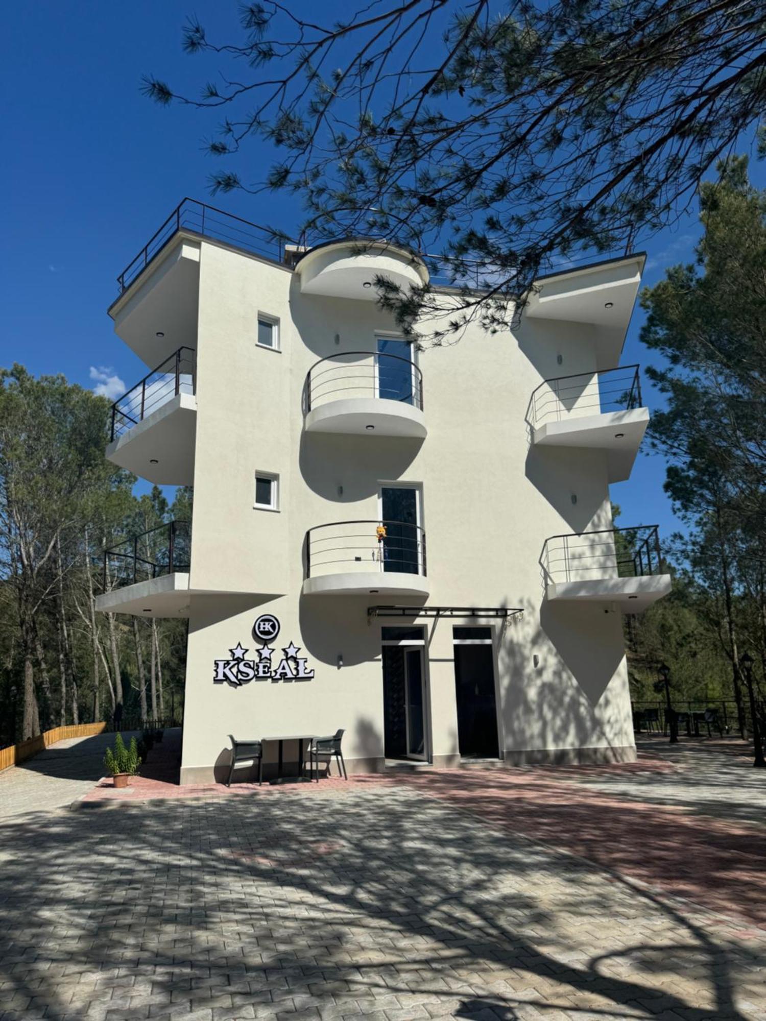 Hotel Kseal Përmet Zewnętrze zdjęcie
